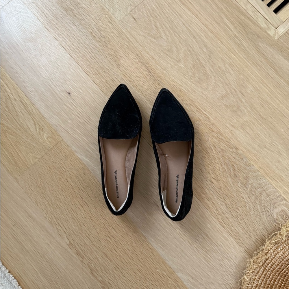 Black Pointed Toe Flats